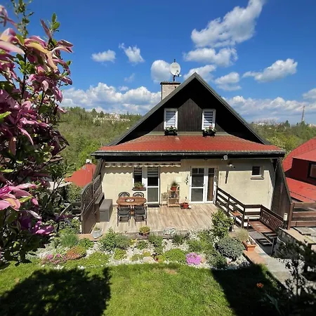 Apartamento Maisonette With Garden Karlovy Vary